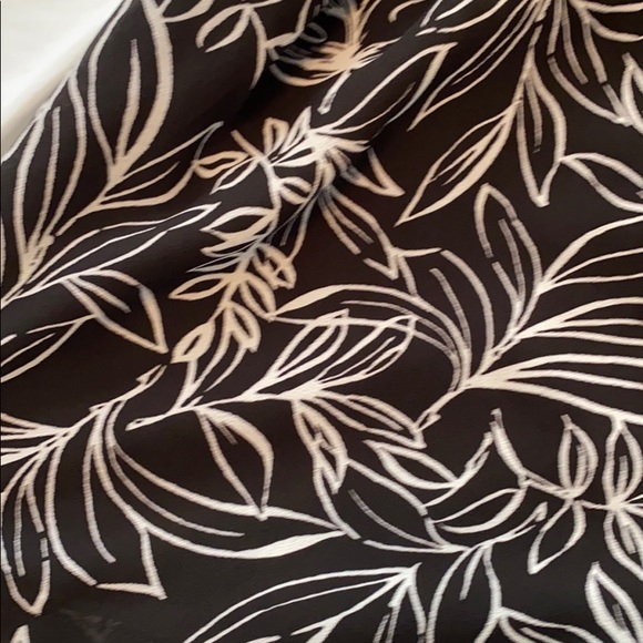 Strapless black and white romper - Picture 2 of 4